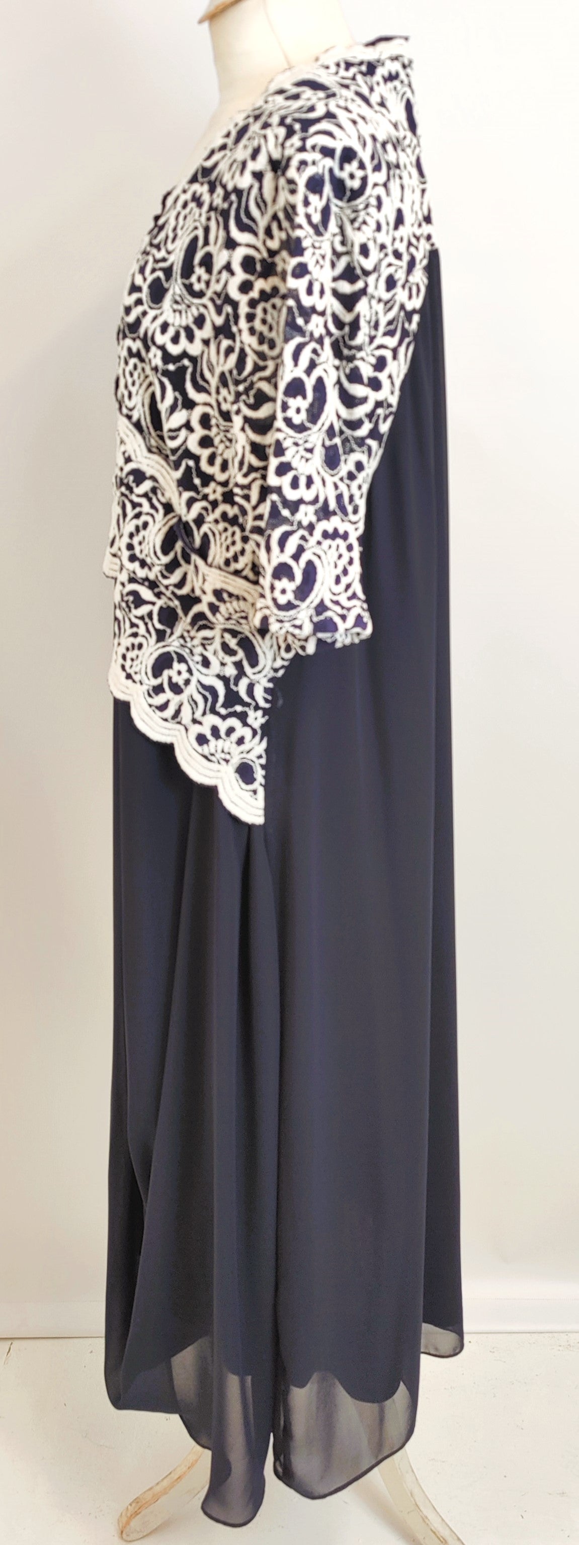 Chesca Dress- Navy and Ivory