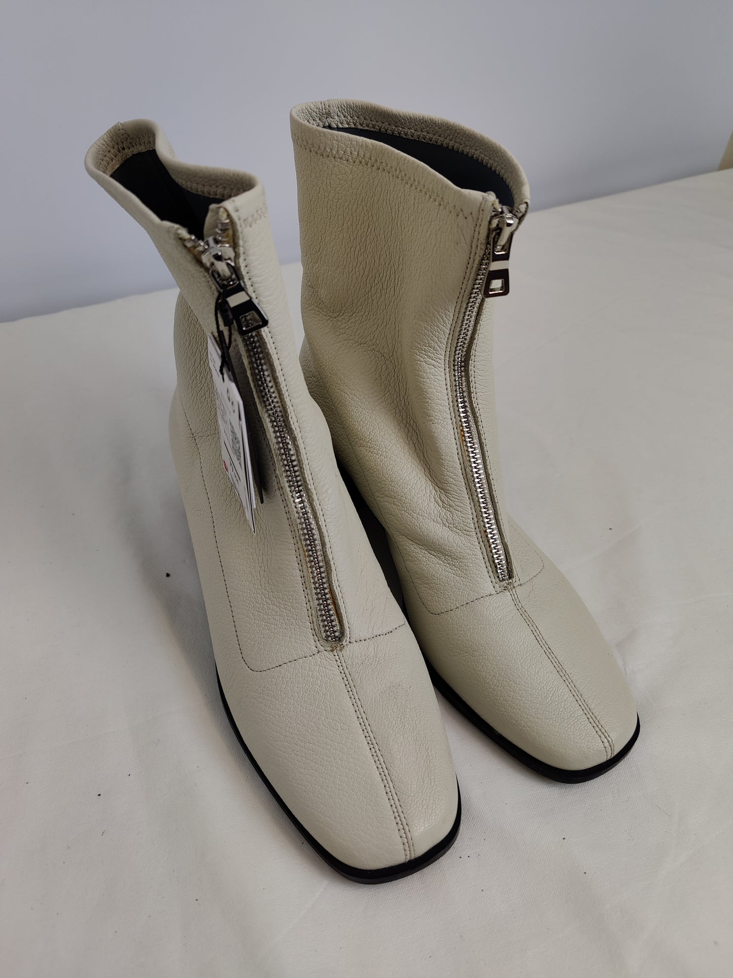 Mango Zipped Leather Ankle Boots
