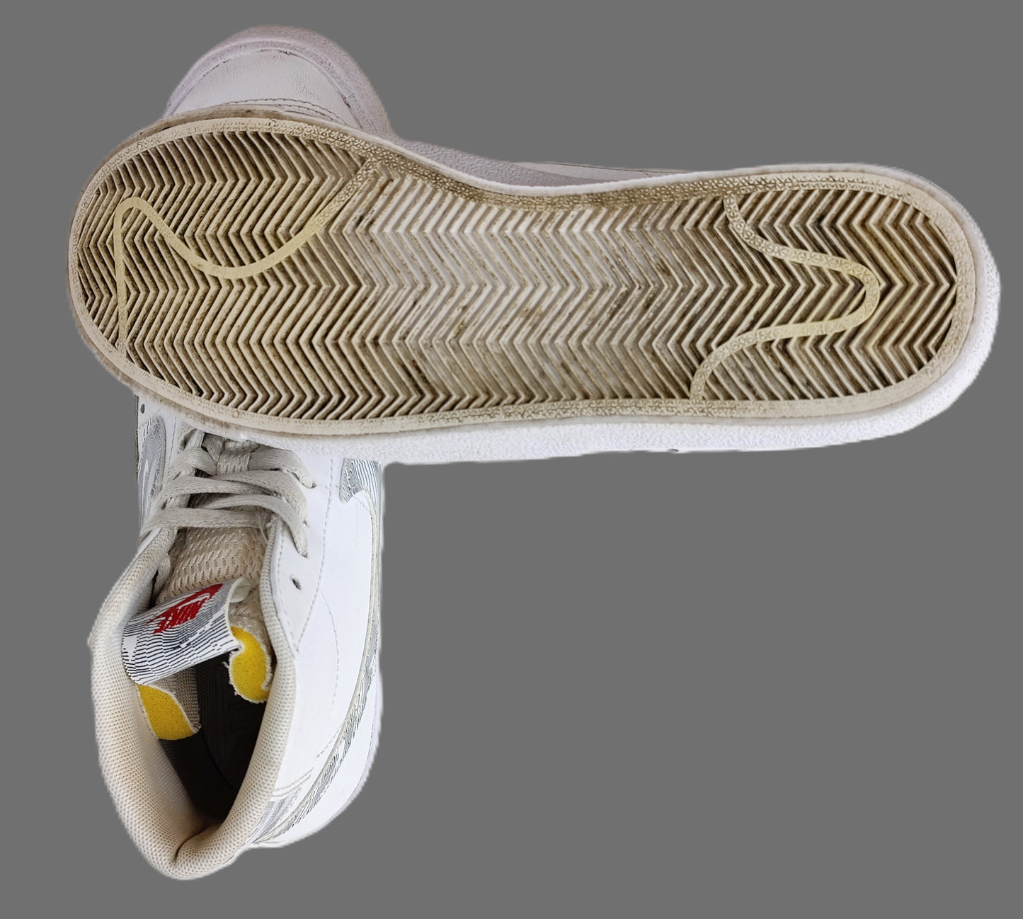 NIKE-"Blazer 77" High Top Trainers - White with Black&Red detail