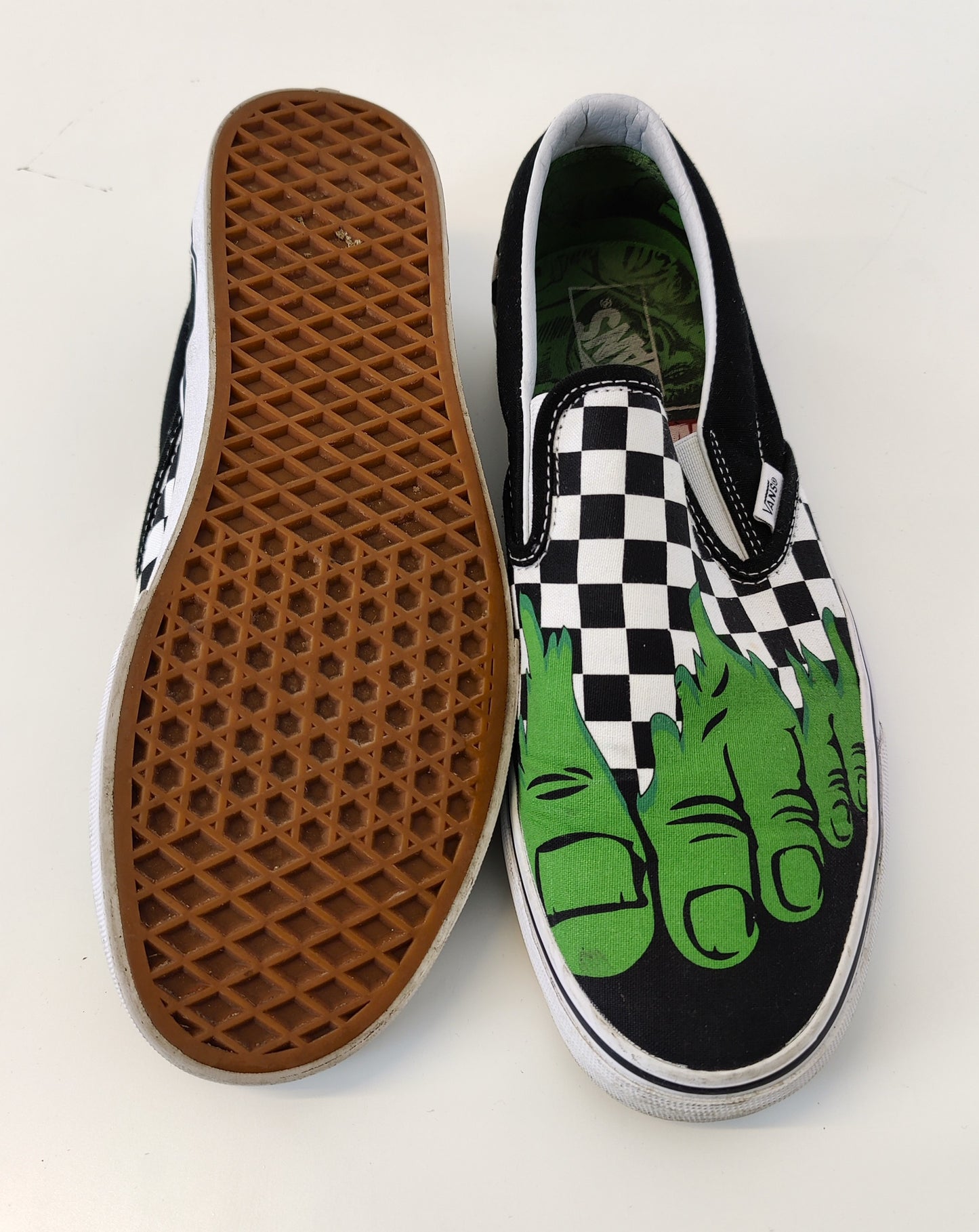 Vans "Off the Wall" U Classic Slip on-Marvel® Hulk