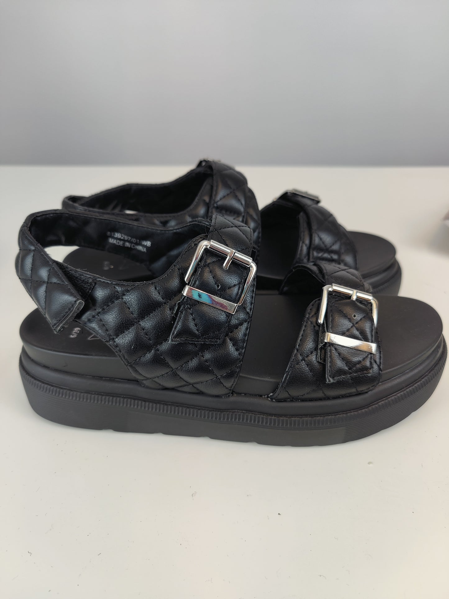 New Look Black Quilted Chunky Footbed Sandals