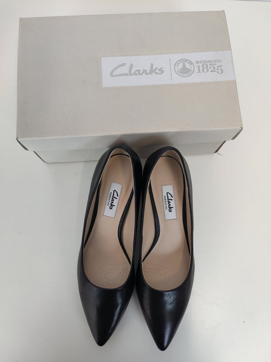 Clarks Black Leather Aquifer Soda Heels