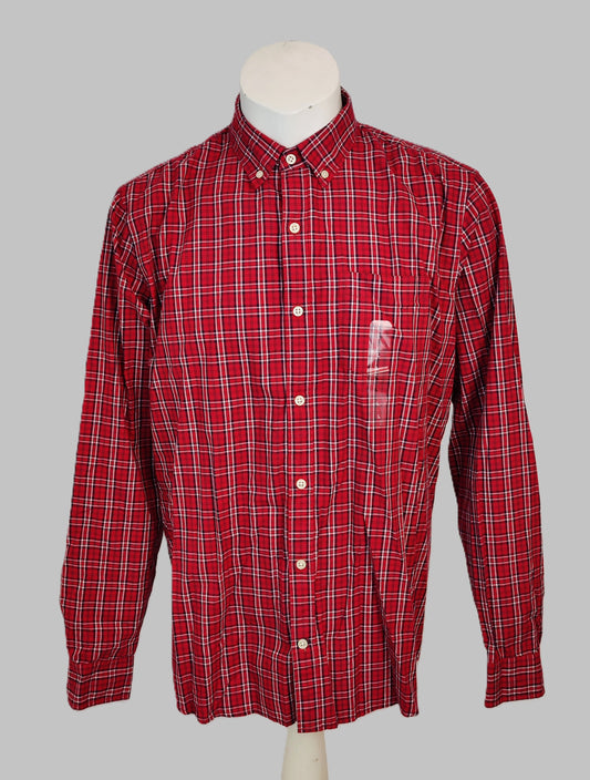 Gap Men's Long Sleeved Standard Shirt-Red Black and White Check