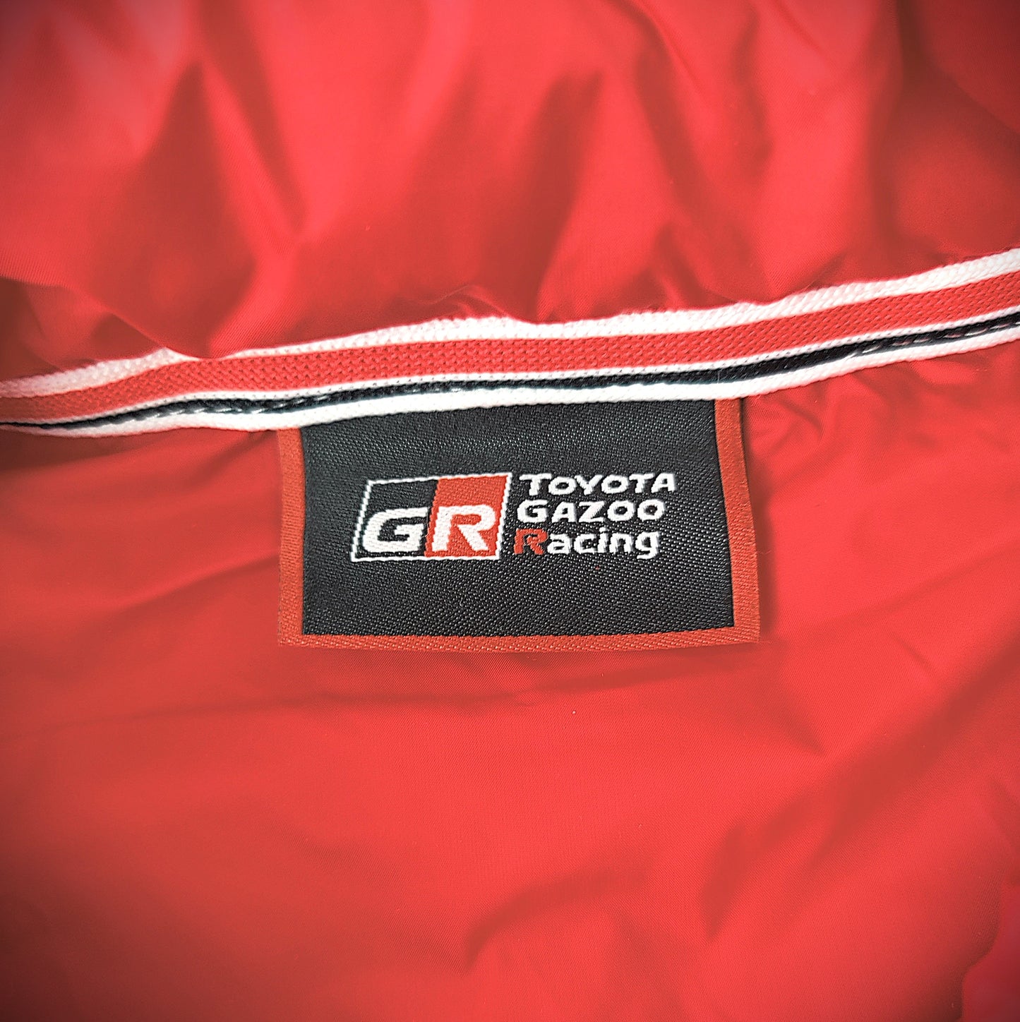 Toyota Gazoo Densoo Mobile 1 Toyota Hybrid Racing Puffer Gilet- White/Red