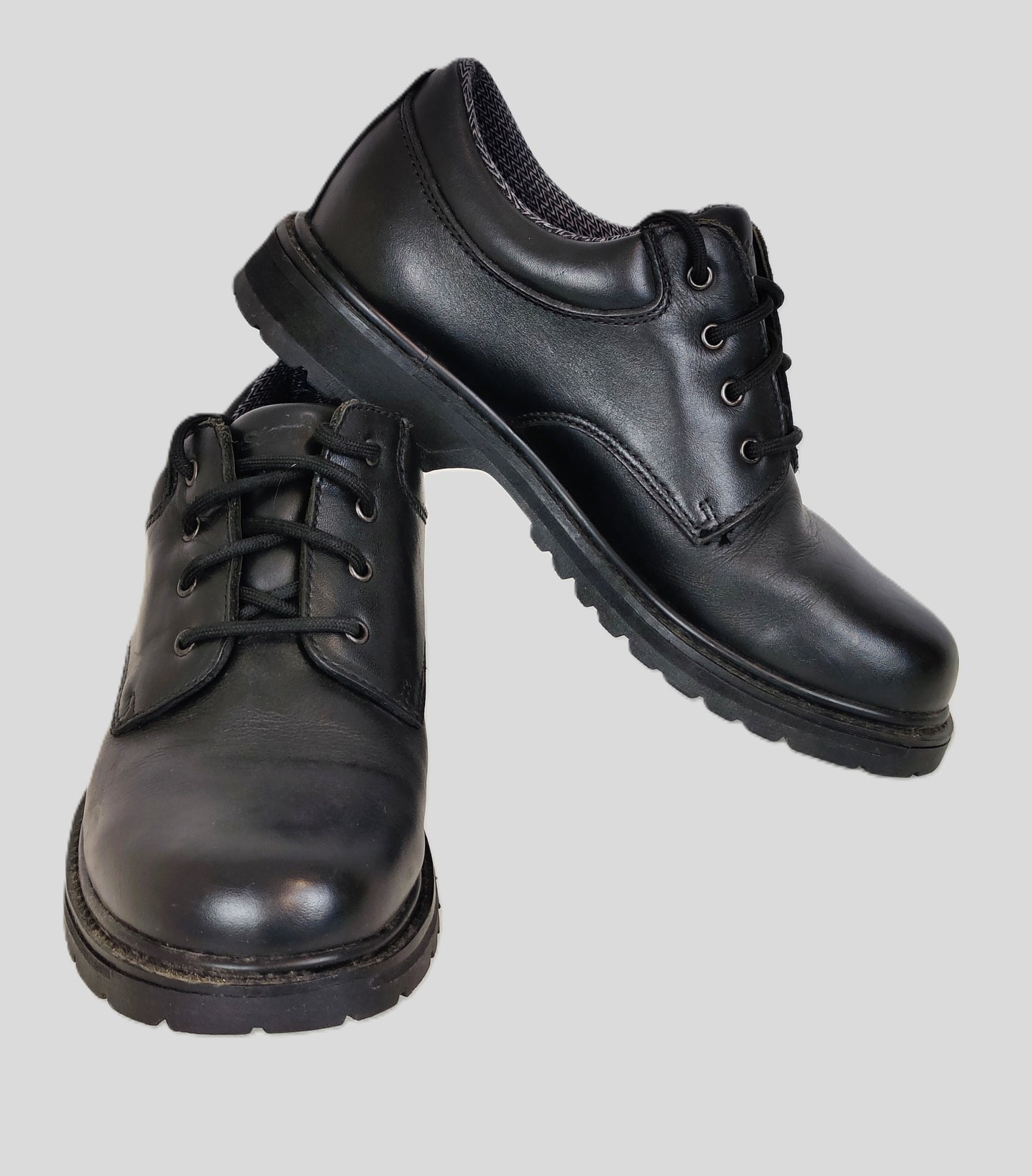 Peter Storm "Pennines" Walking Shoes-Black