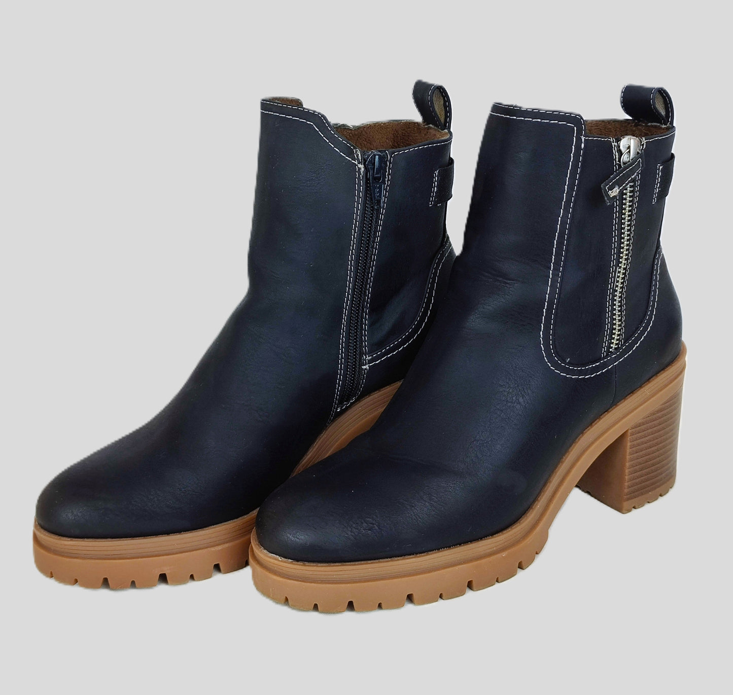 S Olive Women's Ankle Boot Chunky Sole-Navy and Tan