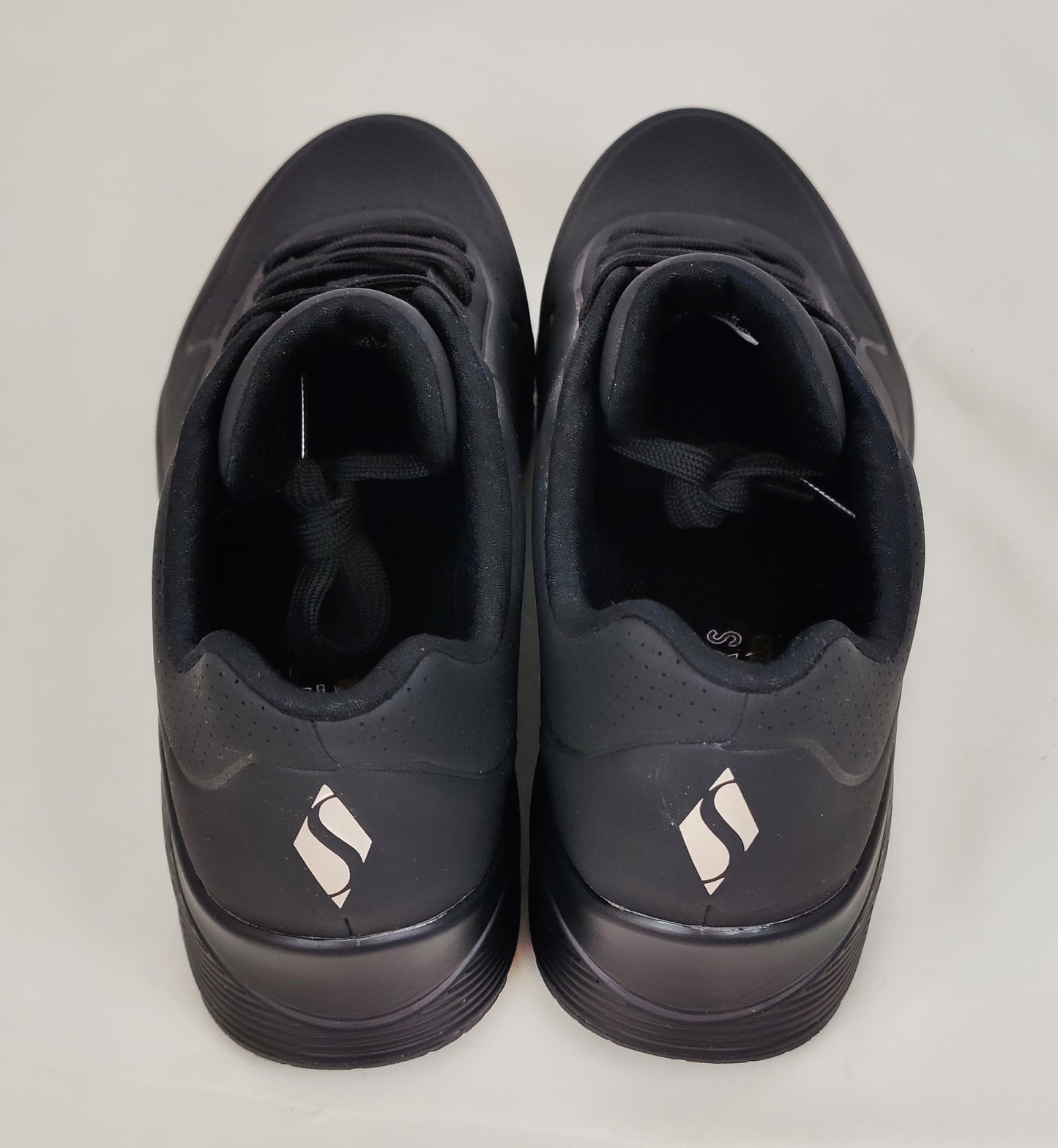 Skechers Street "Los Angeles" Air Cooled Runners- Black