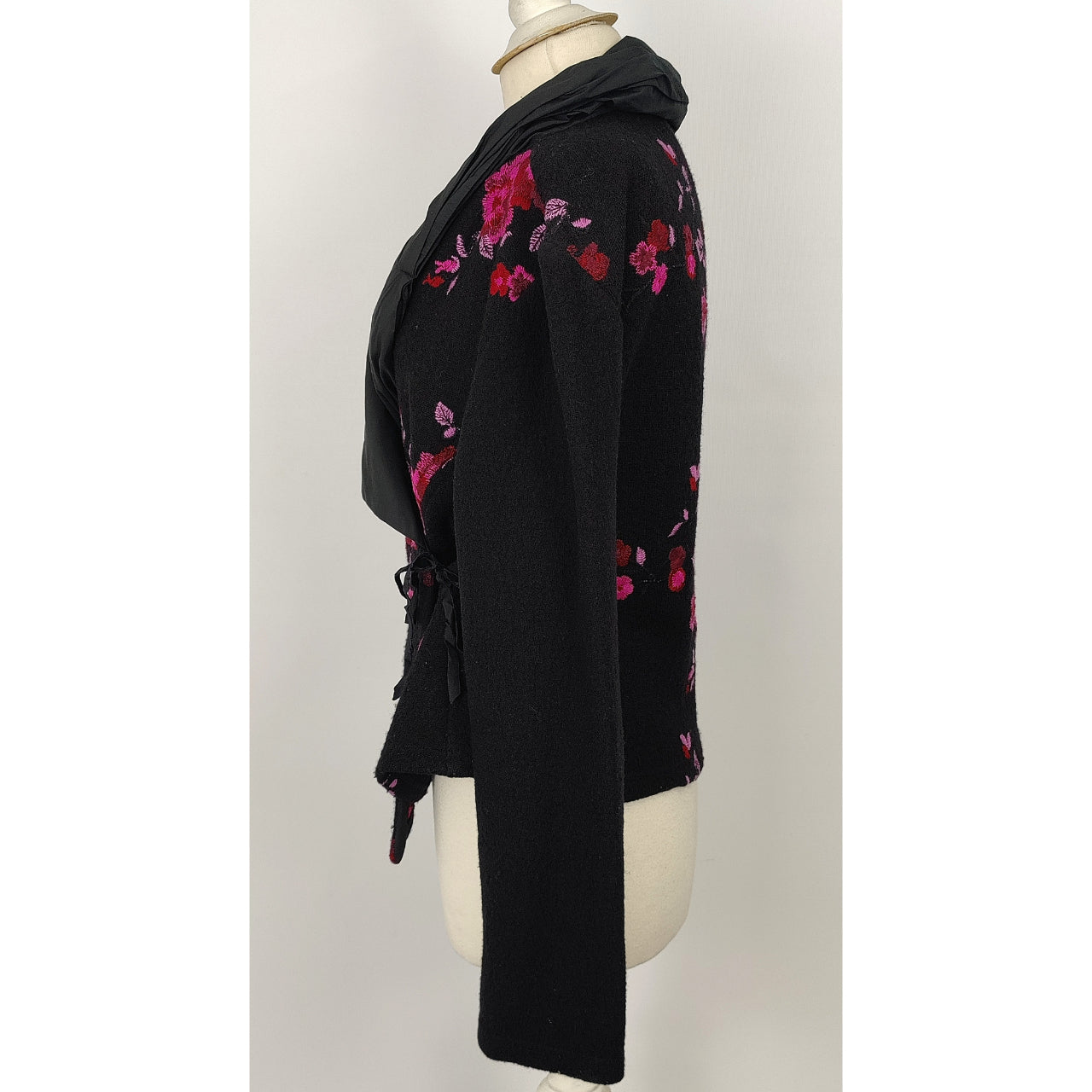 Verse Wrap Top Jacket - Black/Pink