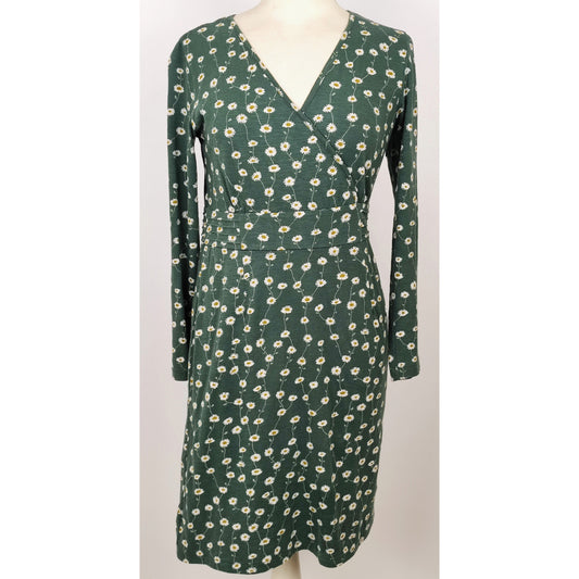 Brakeburn V Neck Jersey Dress with Daisy Print - Green