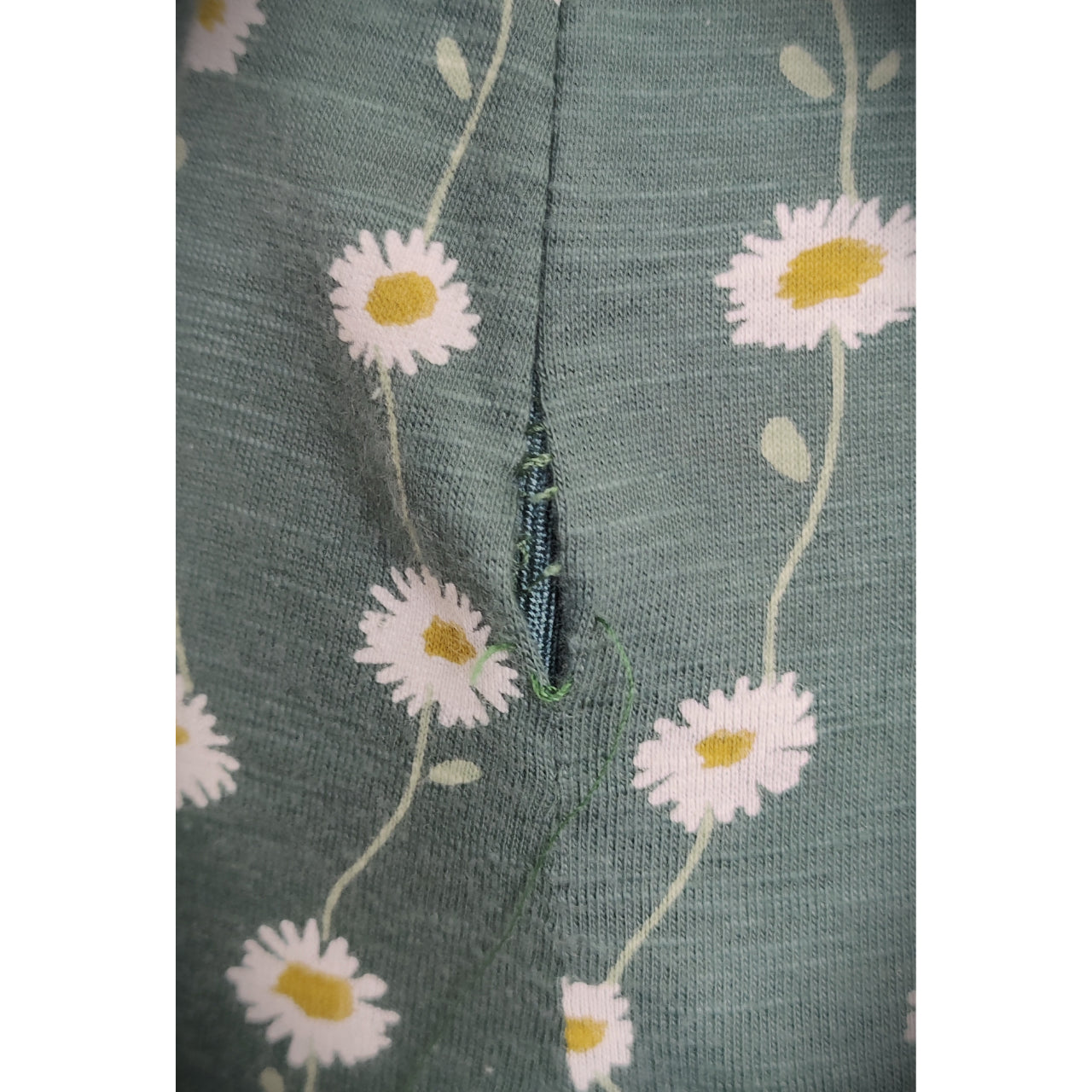 Brakeburn V Neck Jersey Dress with Daisy Print - Green