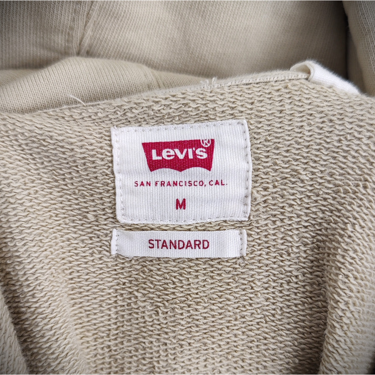 Levi's Standard Fit Hoodie - Cream